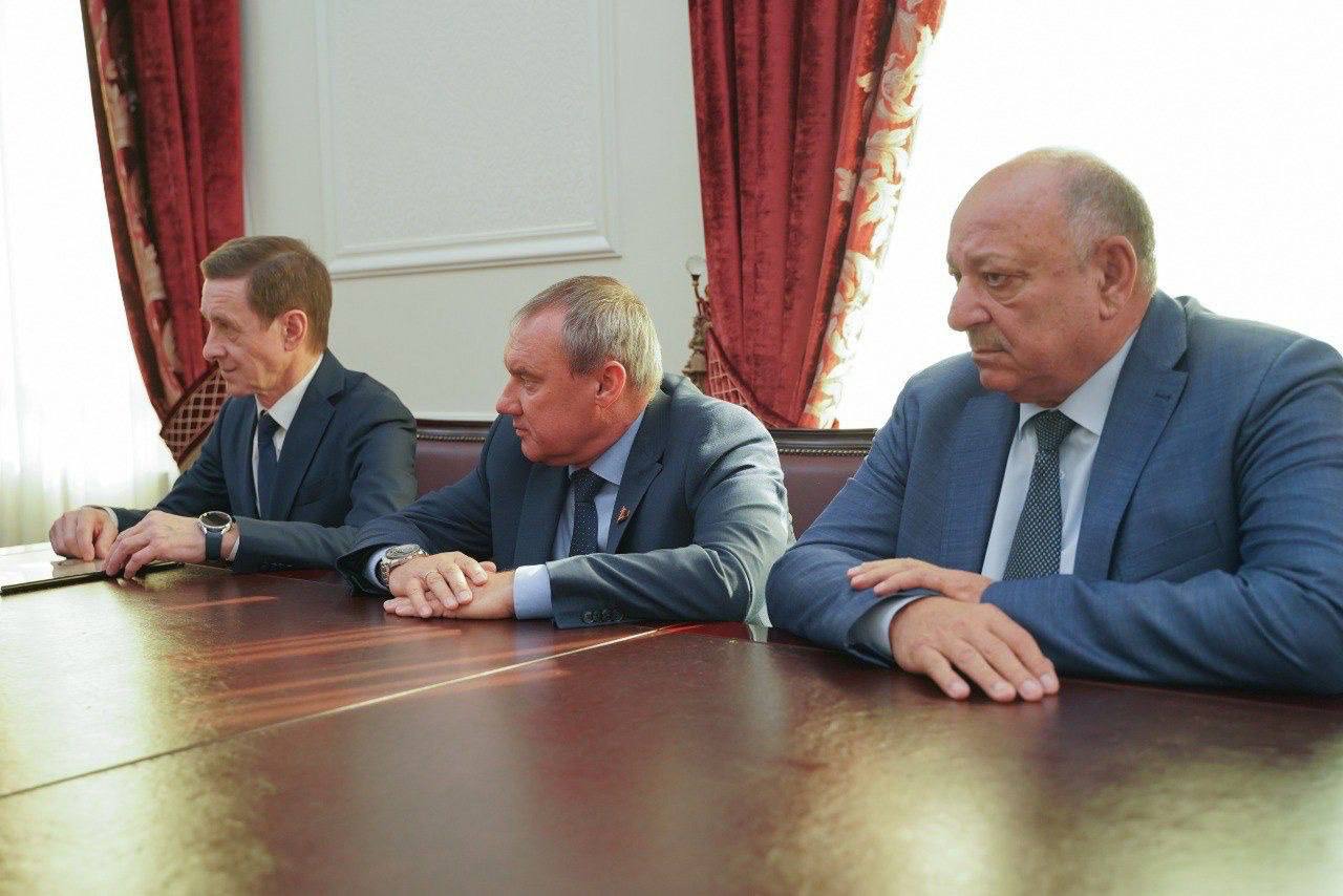 Рабочая встреча Владимира Фонарева с главой Республики Северная Осетия – Алания Сергеем Меняйло